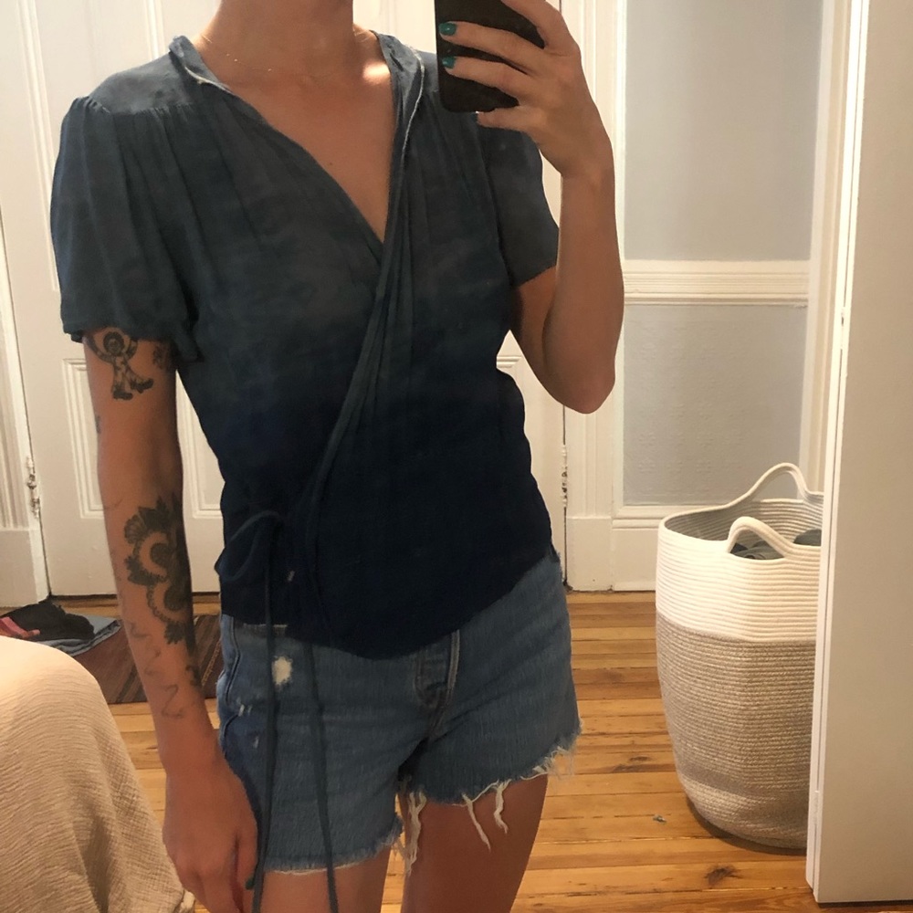 LACAUSA Sheer Pantry Top